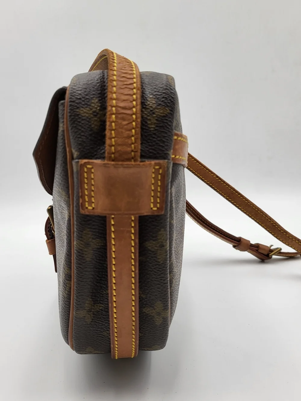 LOUIS VUITTON JEUNE FILLE MM Monogram Crossbody Bag..Authentic.. - Picture 5 of 16
